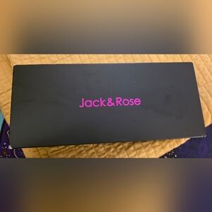 Jack & Rose Hand Held Garment Steamer. Sells On Amazon For 62$